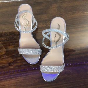 Nina “SANCHIA” pumps